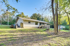 House (3 Bedrooms) | Interior - Private Boat Dock: Family-friendly Grove Getaway (Grove)