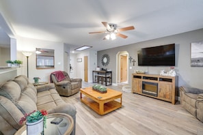 House (3 Bedrooms) | Interior - Private Boat Dock: Family-friendly Grove Getaway (Grove)