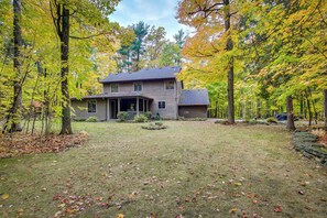 Interior - Family-friendly Home in Sturgeon Bay w/ Backyard (Sturgeon Bay)