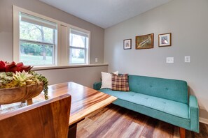 TV - Cotter Home With Gas Grill: Walk to White River! (Cotter)