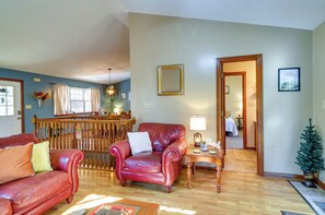 House (3 Bedrooms) | Interior