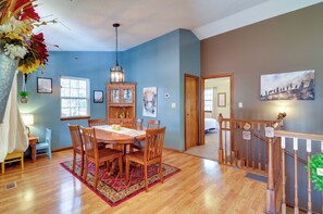 House (3 Bedrooms) | Interior