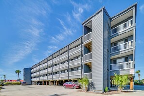 Apartment (2 Bedrooms) | Interior - Murrells Inlet Condo w/ Balcony & Pool: Near Pier! (Murrells Inlet)