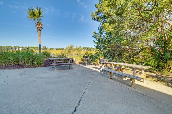 Apartment (2 Bedrooms) | Interior - Murrells Inlet Condo w/ Balcony & Pool: Near Pier! (Murrells Inlet)