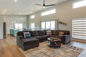 House (2 Bedrooms) | Interior