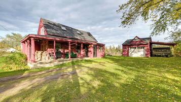 House (4 Bedrooms) | Front of property