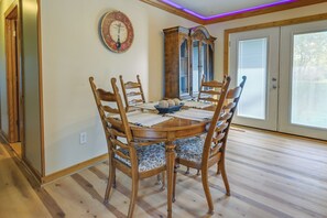 House (3 Bedrooms) | Interior