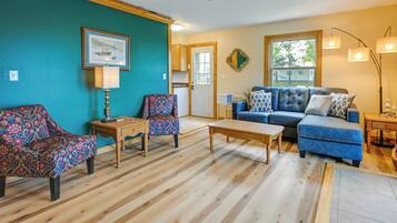 House (3 Bedrooms) | Front of property