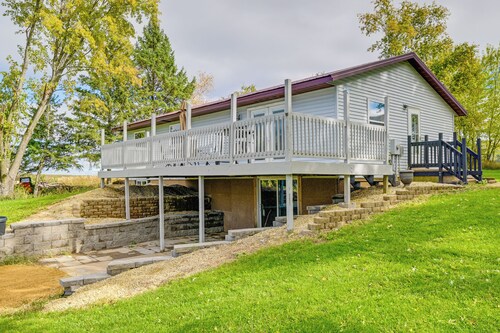 Charming Rockland Retreat w/ Deck & Grill!