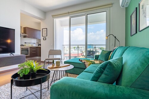 Harbor 401: Stylish 1-Bedroom Apartment in Larnaca