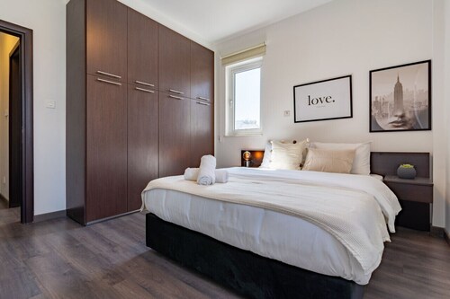 Harbor 103: Stylish 1-Bedroom Apartment in Larnaca