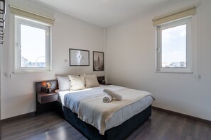 1 slaapkamer, een strijkplank/strijkijzer, gratis wifi, beddengoed