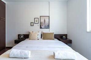 1 chambre, fer et planche à repasser, Wi-Fi gratuit, draps fournis