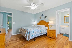 3 bedrooms, travel cot, free WiFi, bed sheets