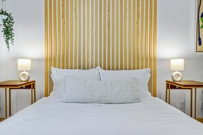 4 多间卧室、办公桌、熨斗/熨衣板、旅行婴儿床