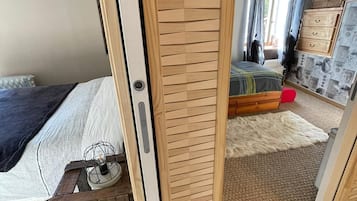 Comfort tweepersoonskamer | Gratis wifi, beddengoed