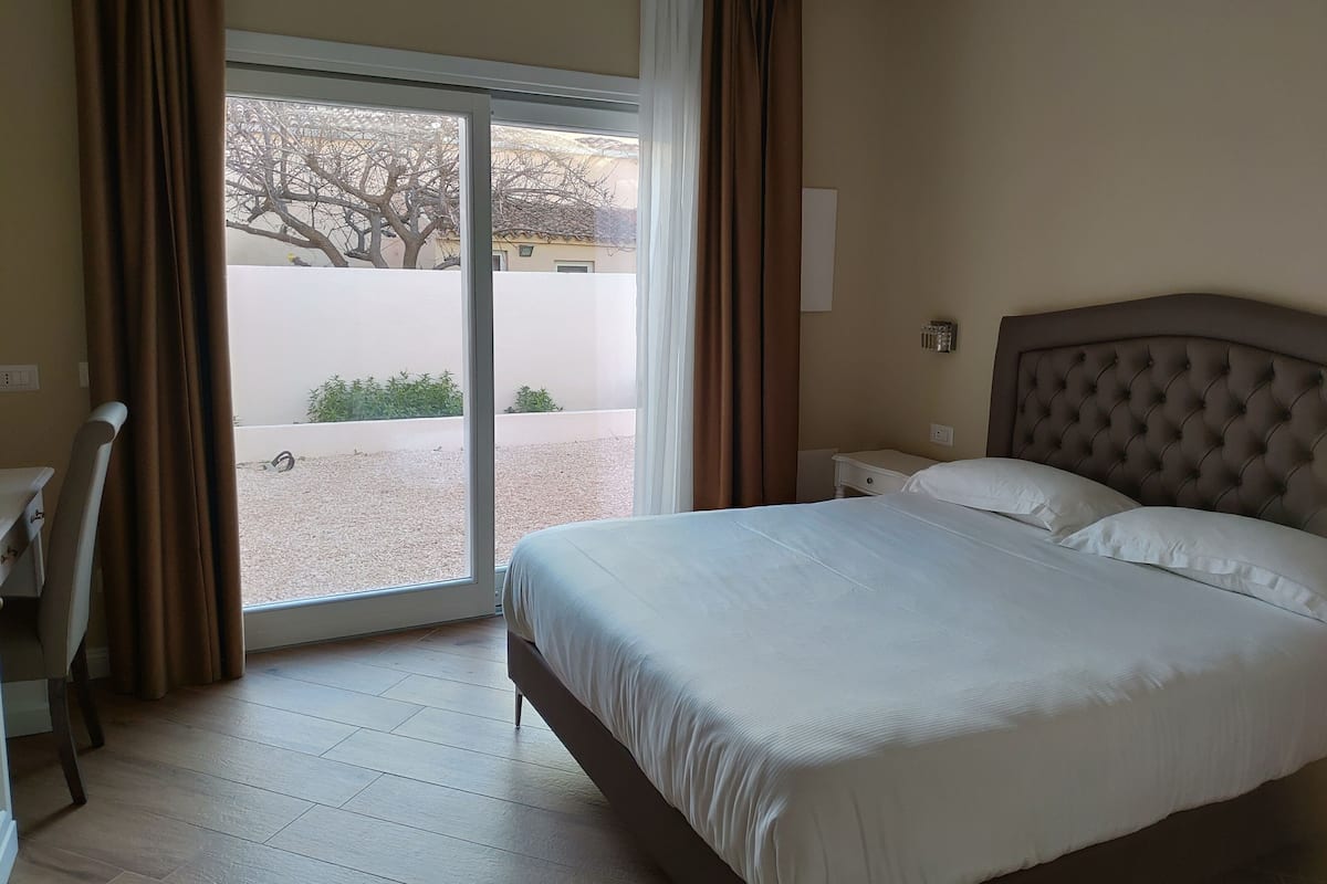 Doppia Classic | 1 camera, biancheria da letto di alta qualità, copriletto in piuma