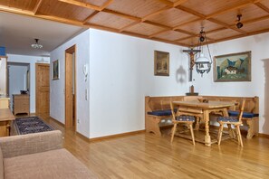 Dining - 1309 Alt Montafon Appartment 9 (Gaschurn)