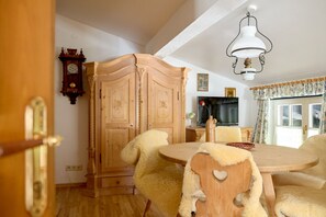 Dining - 1302 Alt Montafon Appartment 2 (Gaschurn)