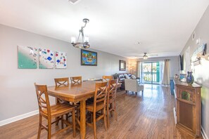 Dining - Pet Friendly*Wave n' Sea at Deepwater Cove! (Pensacola Beach)