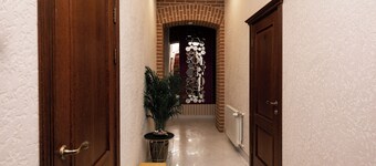 Hive Family House