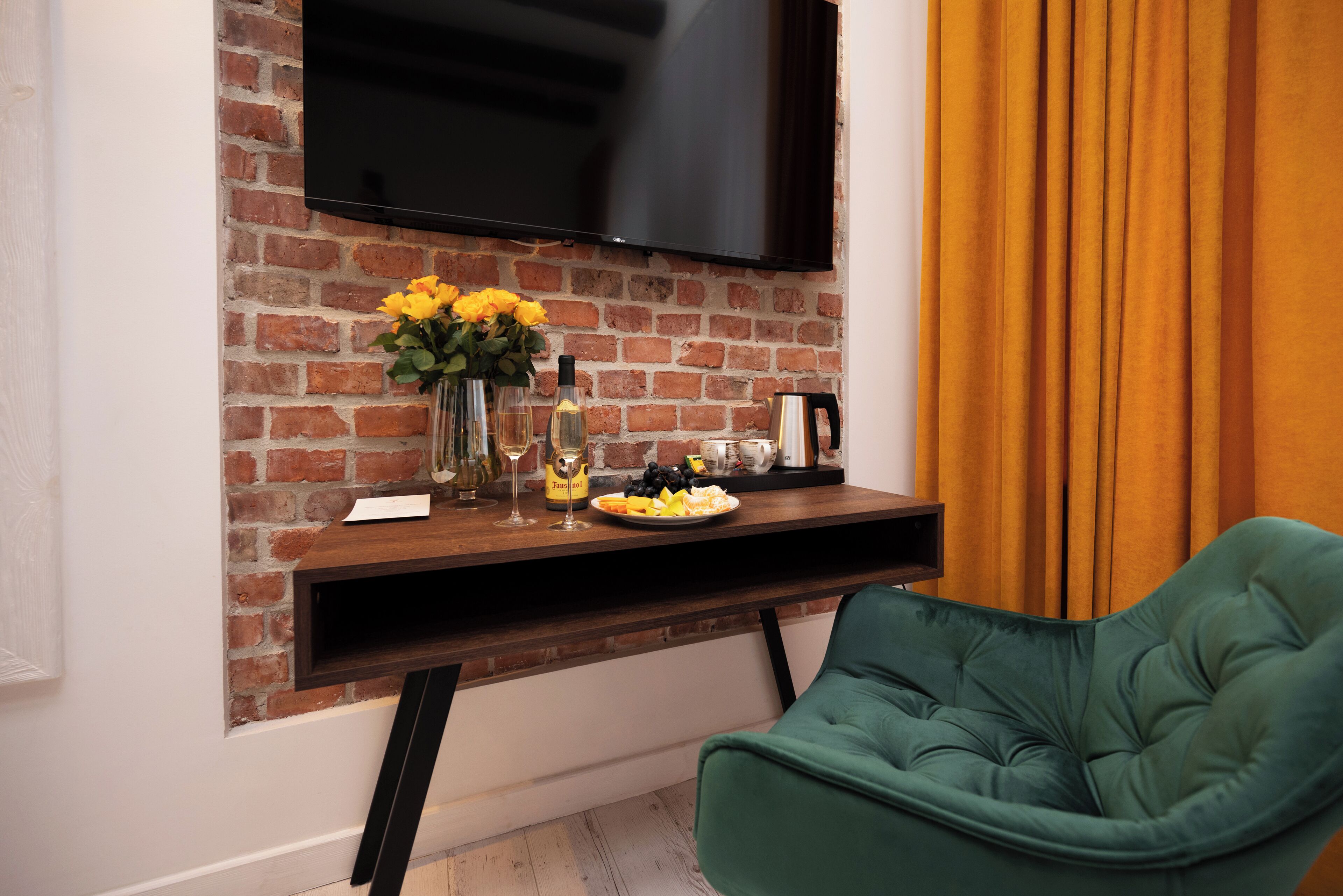 Comfort Quadruple Room, Non Smoking, Private Bathroom | Desk, laptop workspace, iron/ironing board, free WiFi