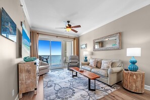 Smart TV - Gulf Shores Gulf front Penthouse Newly remodeled - Penthouse Views !! (Gulf Shores)