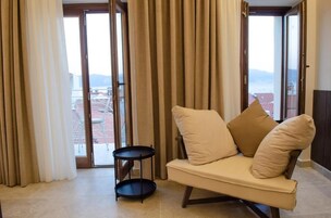 Deluxe Apartment | Soundproofing, free WiFi