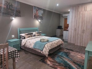 Iron/ironing board, free WiFi