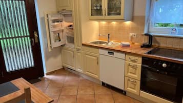 Réfrigérateur, four, plaque de cuisson, lave-vaisselle