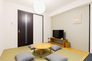 Quarto superior | 1 quarto, edredons de pluma, cofres nos quartos, escrivaninha