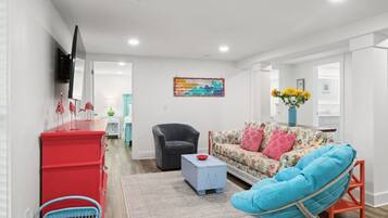 تلفزيون ذكي، تنس طاولة، كُتُب