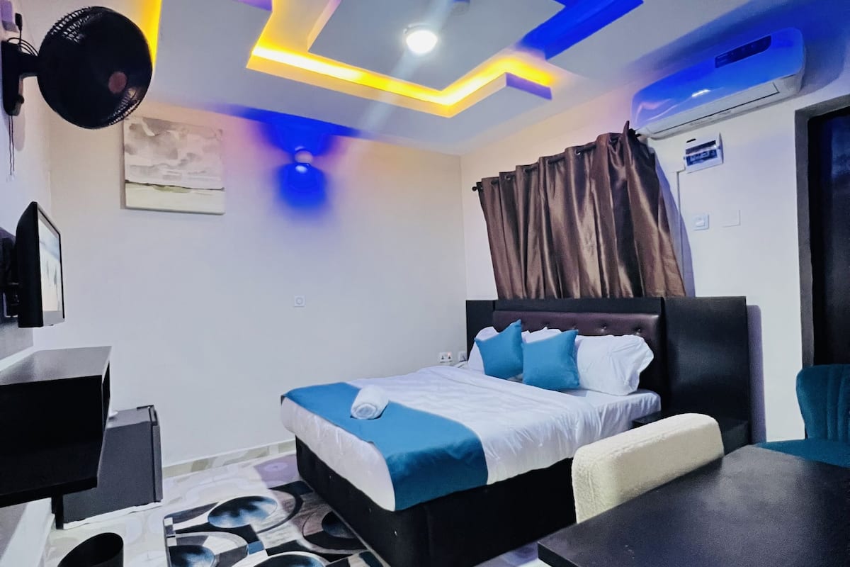 Royal Room
