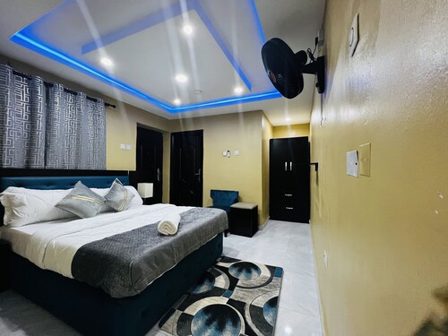 New Heights Castle Hotels