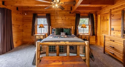 West Virginia Luxury Cabin, near Snowshoe, in Beautiful Sunset Mountain Village