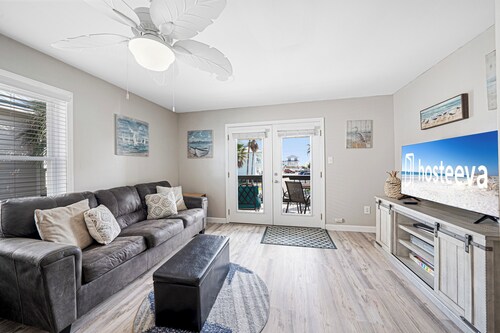 Come On Back 1 Block to Beach Access