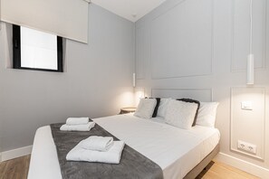 2 bedrooms, iron/ironing board, free WiFi - Waou Essence III Latina (Madrid)