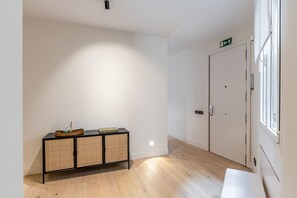 Interior - Waou Puerta del Sol VI - Alquiler Corta Duración (Madrid)