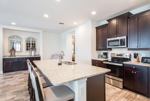 Private kitchen - Private home w/pool, near Disney (Kissimmee)