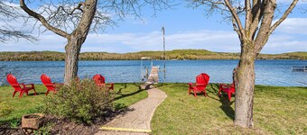 Welcome to the Loon Lodge on Intermediate Lake! 