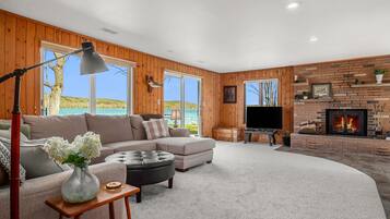 Smart TV, DVD player, books, video library