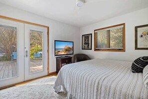 5 bedrooms, iron/ironing board, travel crib, WiFi