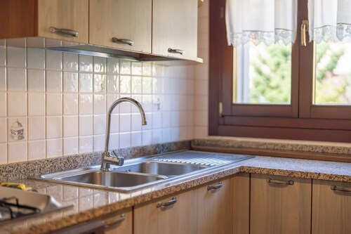 Elegant apartment with garden and parking spot, close to Airport and Venice