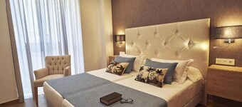 Hostal Boutique Aurora Double Room with Balcony 1 bedroom