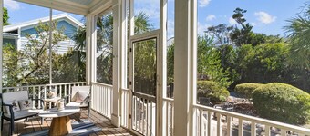 The Beach House - Southern Living Home 4 Br w Loft East Beach BHI and Shoals