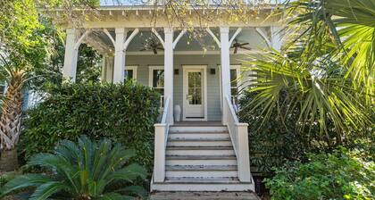 The Beach House - Southern Living Home 4 Br w Loft East Beach BHI and Shoals