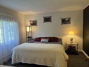 2 bedrooms, desk, free WiFi, bed sheets