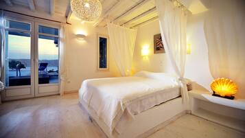 Villa | 4 habitaciones, escritorio y tabla de planchar con plancha