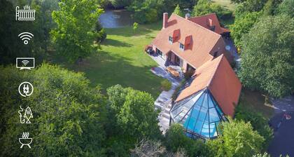Propriété de charme tout confort avec piscine intérieure chauffée & Jacuzzi