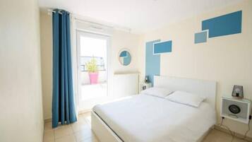 3 bedrooms, bed sheets